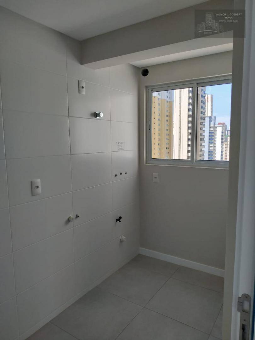 Apartamento à venda com 2 quartos, 92m² - Foto 14