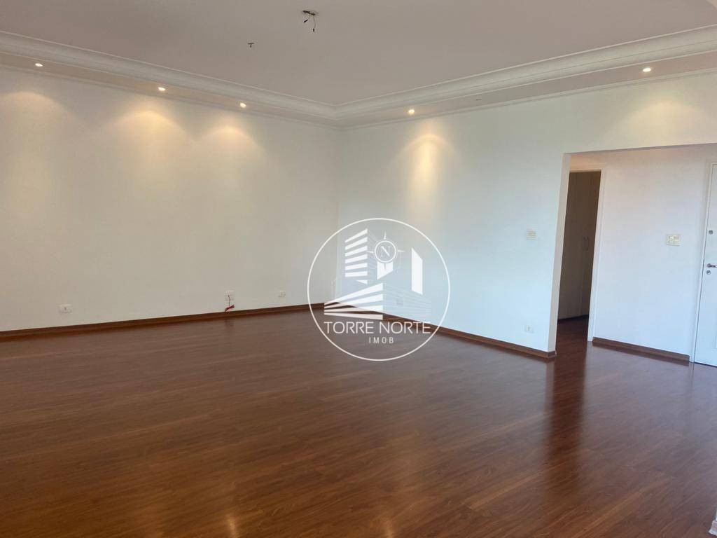 Apartamento à venda com 3 quartos, 218m² - Foto 4