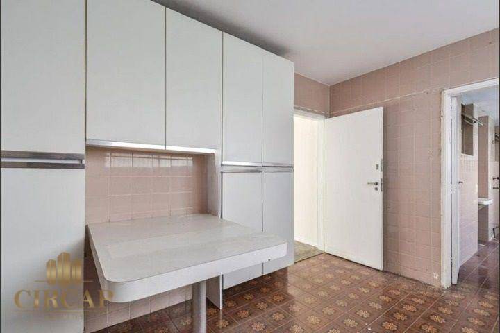 Apartamento à venda com 3 quartos, 135m² - Foto 8