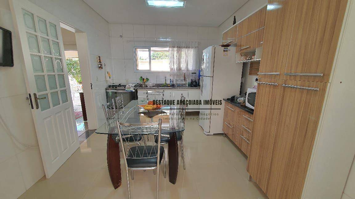 Casa à venda com 4 quartos, 181m² - Foto 5