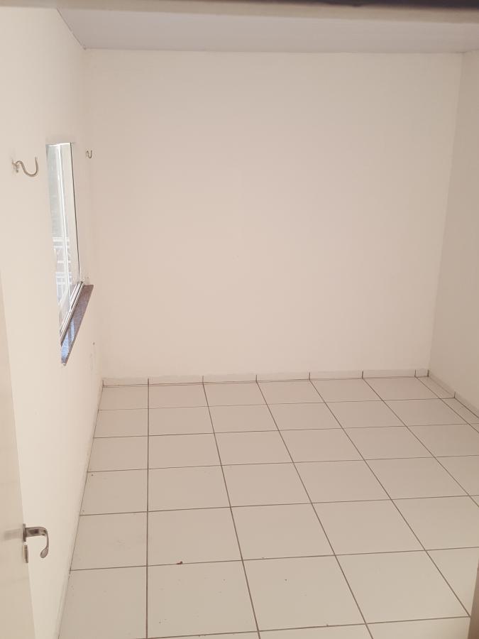 Apartamento para alugar com 2 quartos, 75m² - Foto 15