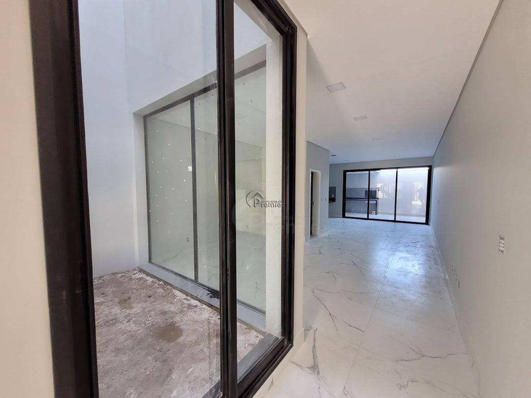 Casa à venda com 3 quartos, 206m² - Foto 5