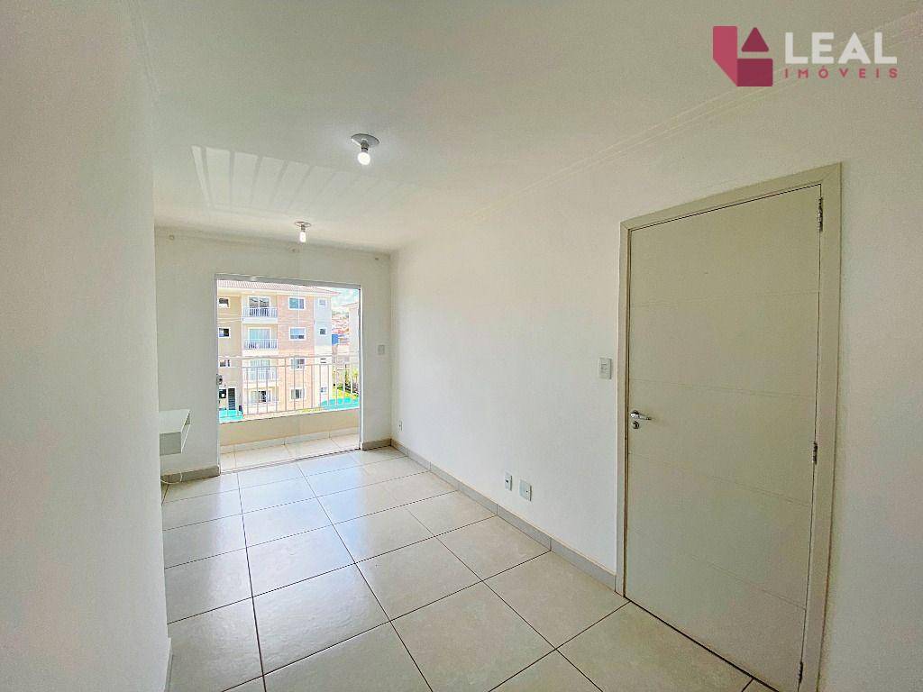 Apartamento para alugar com 2 quartos, 56m² - Foto 3