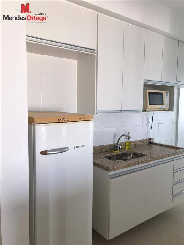 Apartamento para alugar com 2 quartos, 72m² - Foto 5