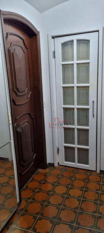 Apartamento à venda com 4 quartos, 180m² - Foto 14