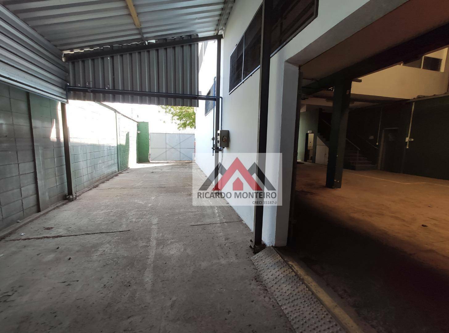 Depósito-Galpão-Armazém para alugar, 1000m² - Foto 7