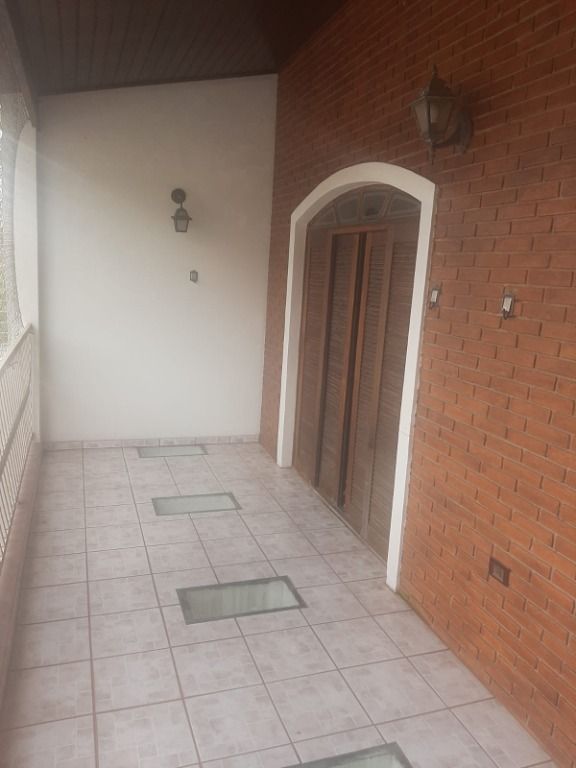 Sobrado à venda com 3 quartos, 240m² - Foto 3