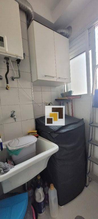 Apartamento à venda com 2 quartos, 62m² - Foto 18