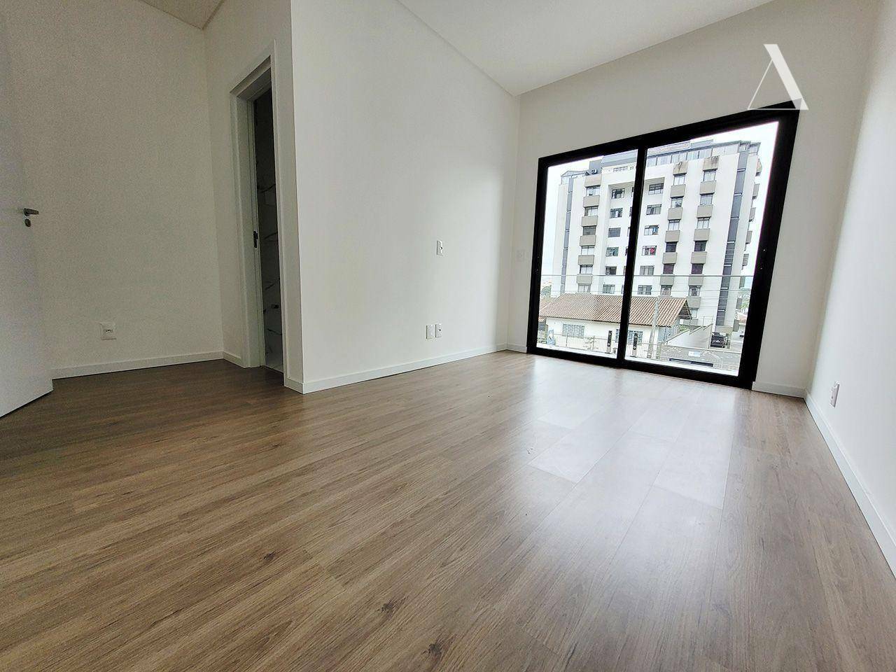 Casa à venda com 3 quartos, 121m² - Foto 14