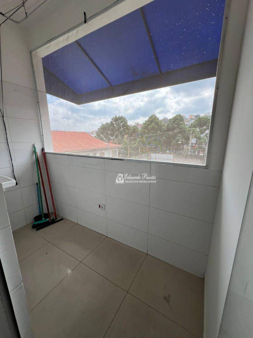 Casa para alugar com 2 quartos, 100m² - Foto 12