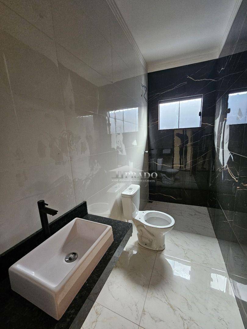 Casa à venda com 3 quartos, 77m² - Foto 8