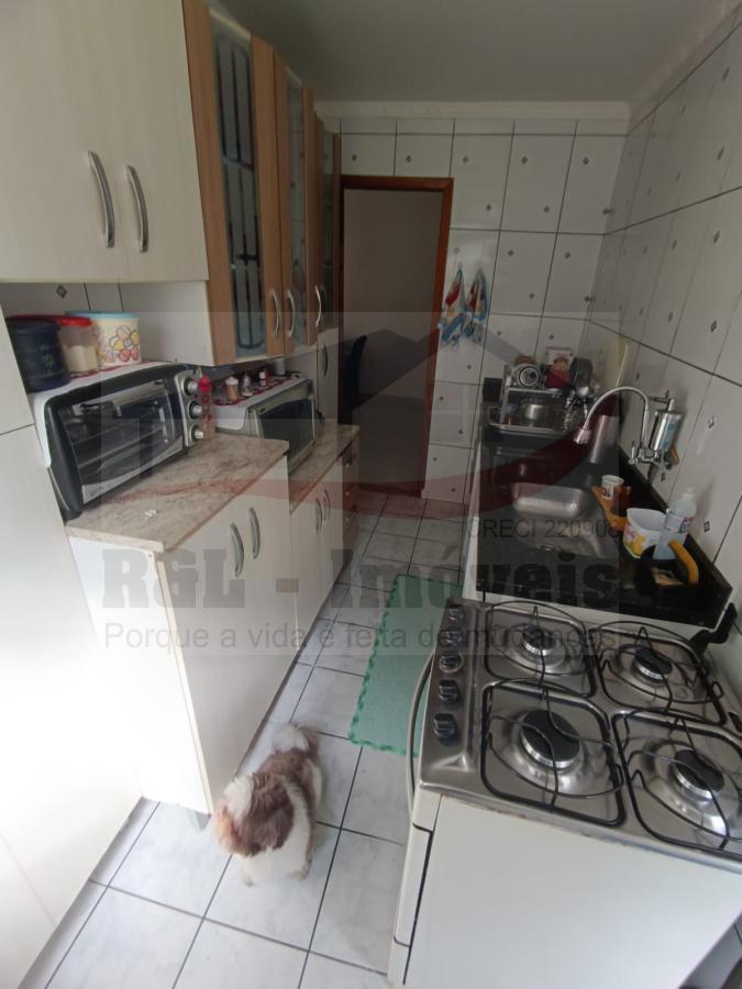 Apartamento à venda com 2 quartos, 62m² - Foto 4