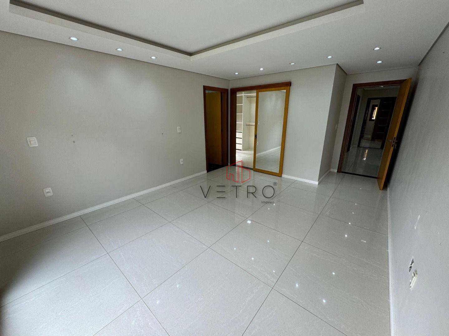 Casa à venda com 5 quartos, 193m² - Foto 10