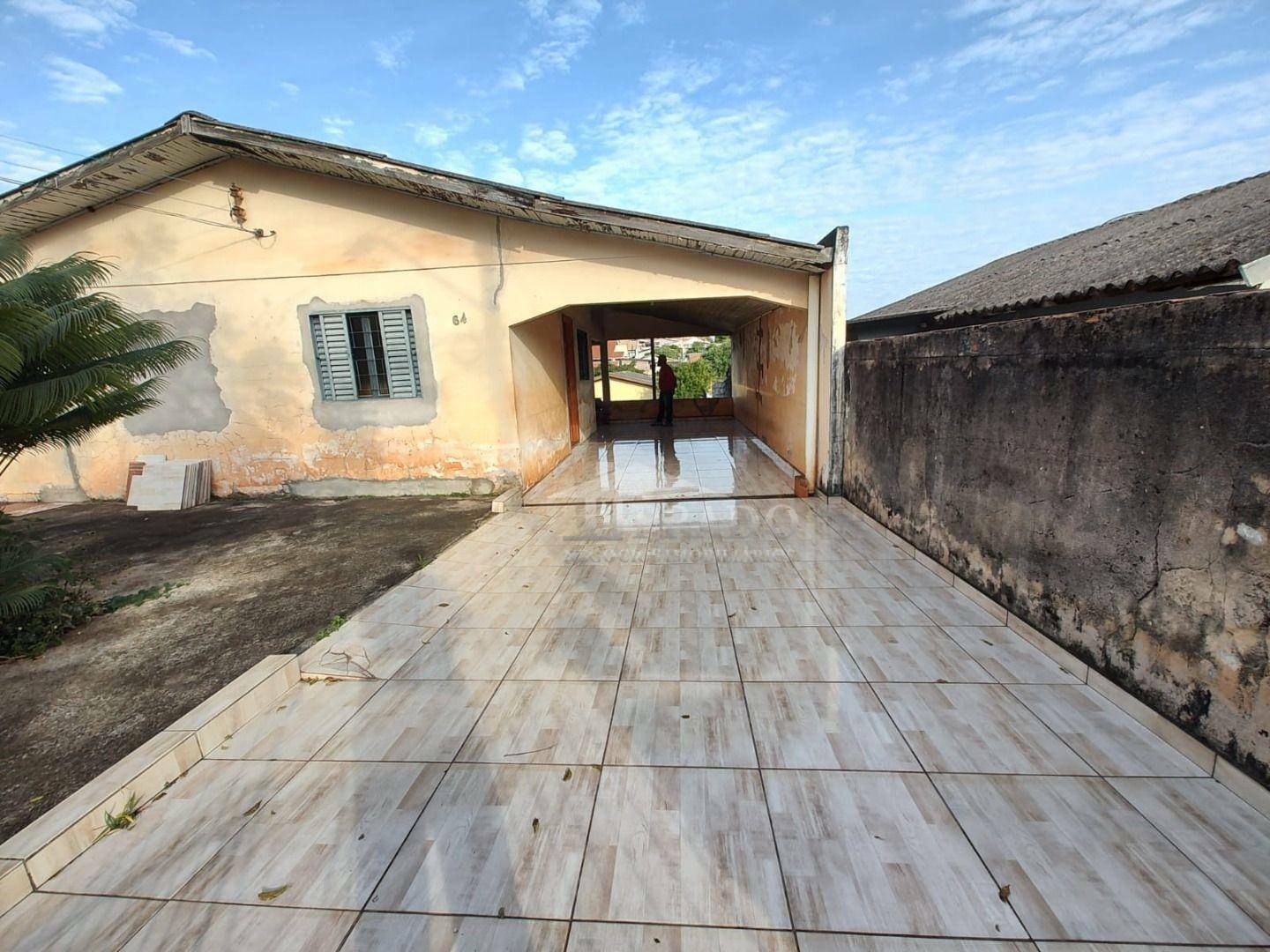 Casa à venda com 2 quartos, 100m² - Foto 2