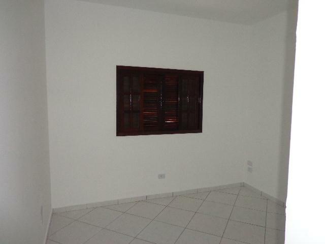 Casa à venda com 2 quartos, 72m² - Foto 9