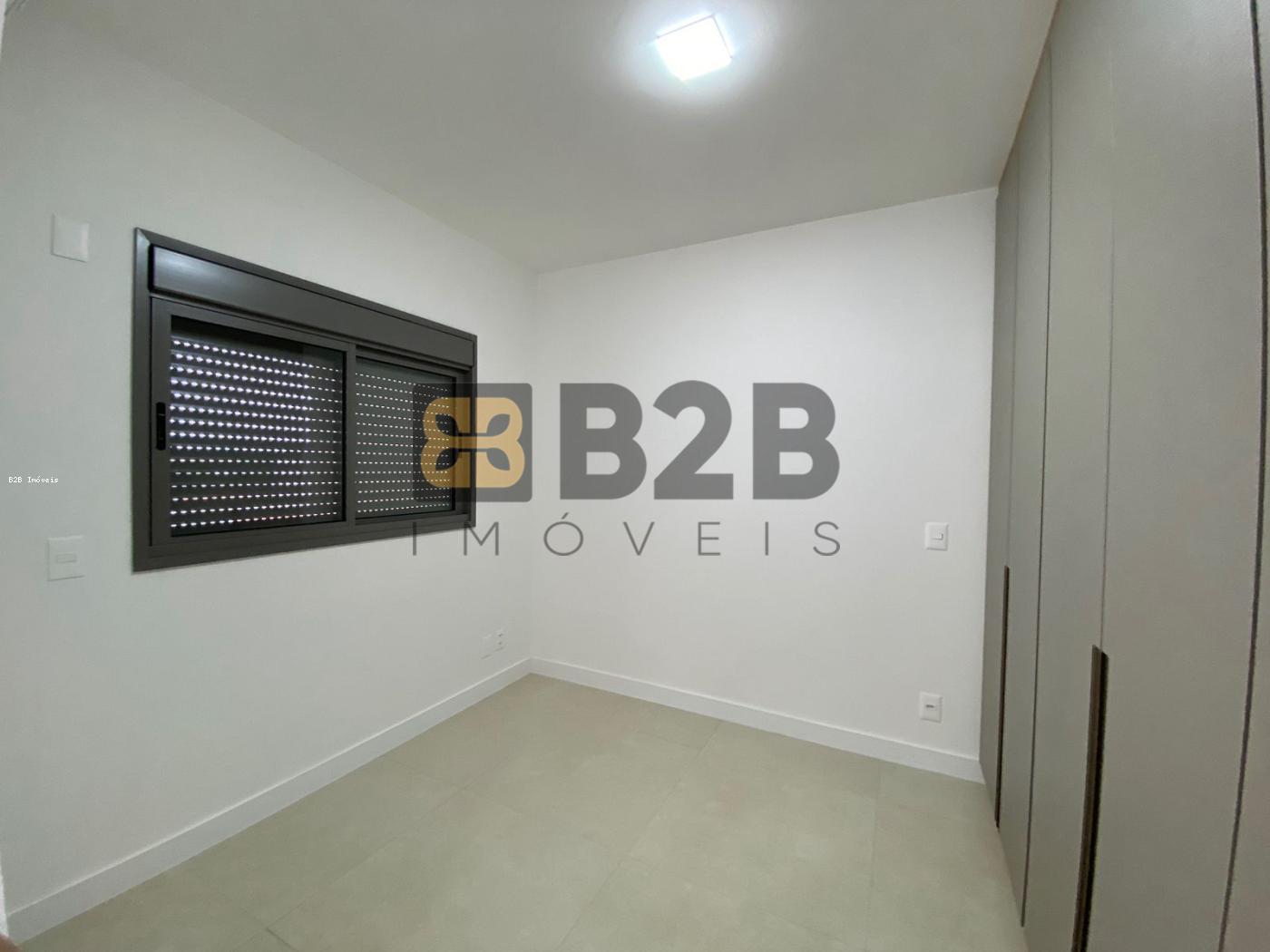 Apartamento para alugar com 2 quartos, 77m² - Foto 15