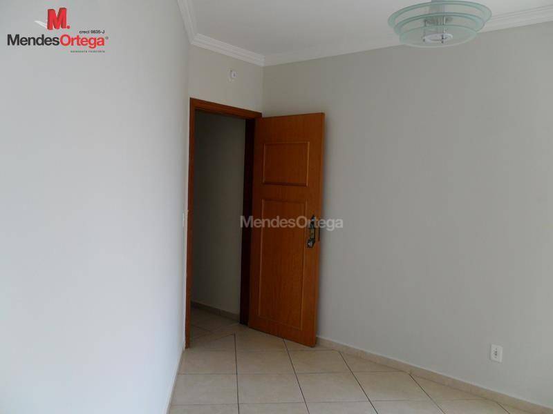 Apartamento para alugar com 2 quartos, 65m² - Foto 4