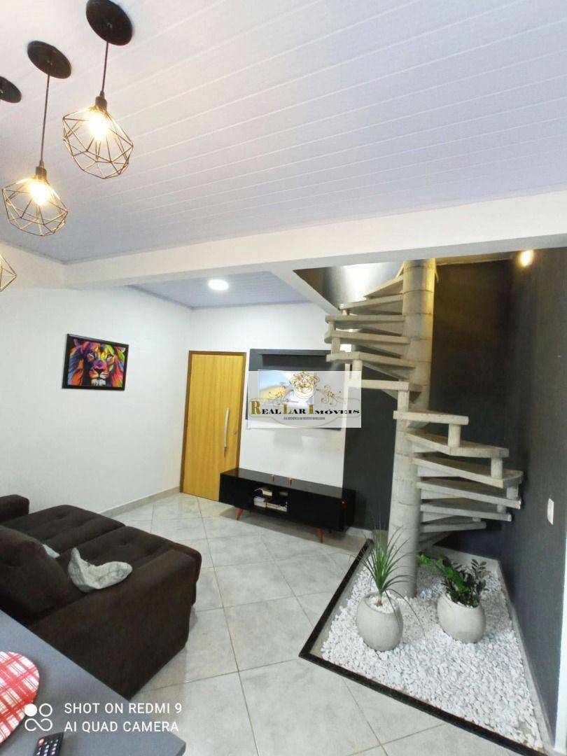 Sobrado à venda com 3 quartos, 120m² - Foto 1