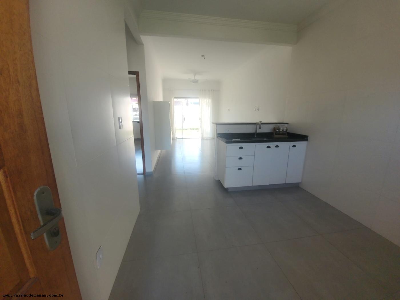 Casa à venda com 2 quartos, 75m² - Foto 9