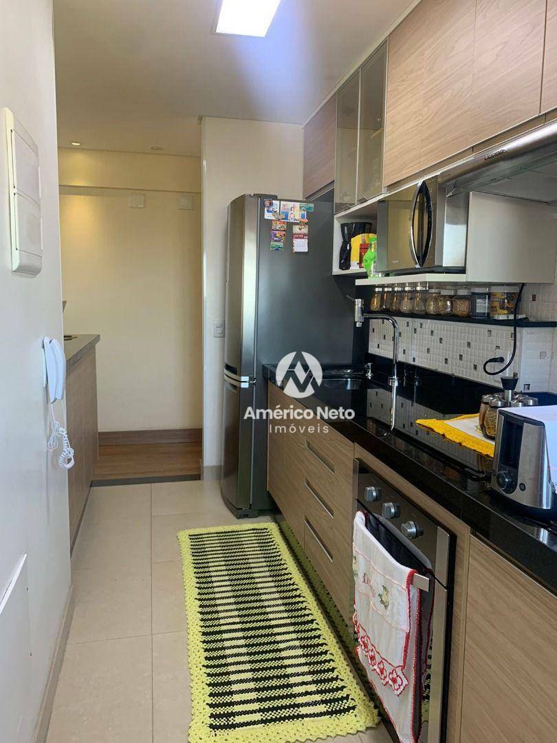 Apartamento à venda com 2 quartos, 67m² - Foto 3