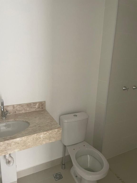 Apartamento para alugar com 2 quartos, 70m² - Foto 2