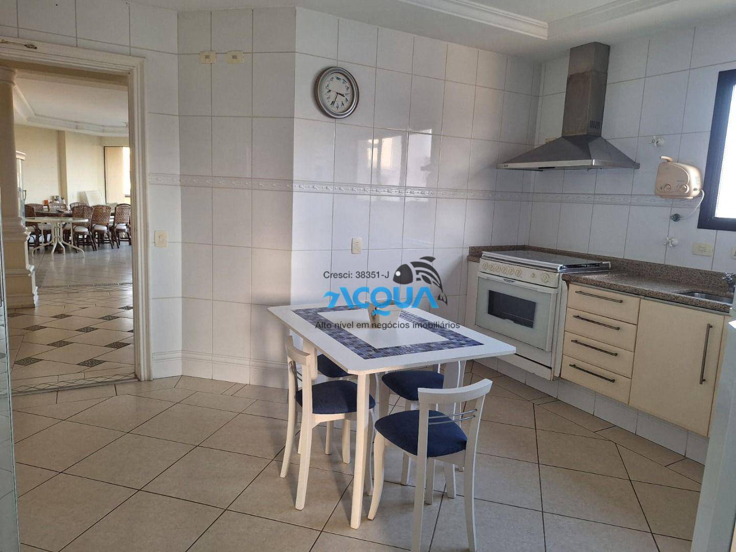 Apartamento à venda com 3 quartos, 140m² - Foto 4