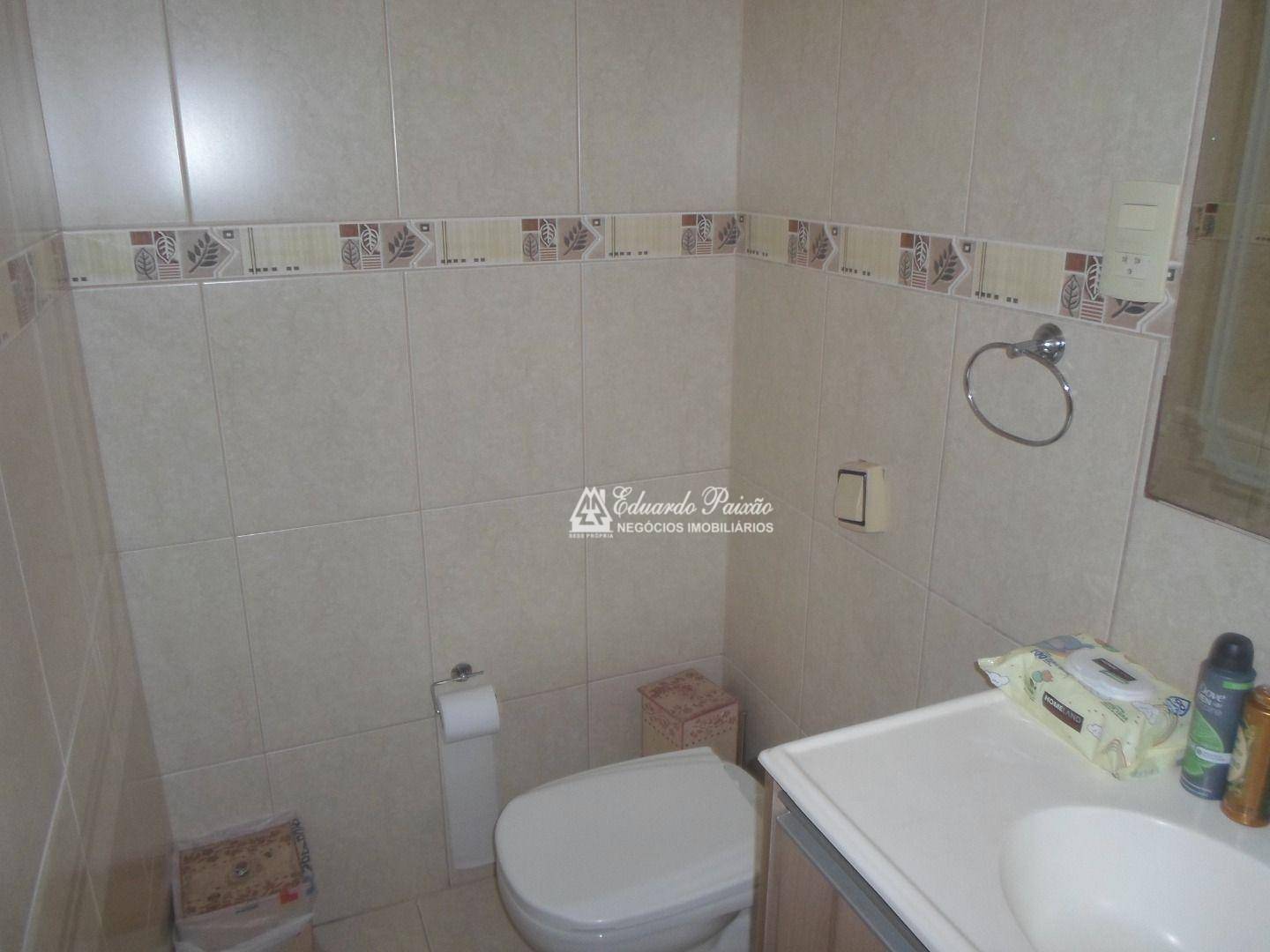 Casa à venda com 3 quartos, 240m² - Foto 24