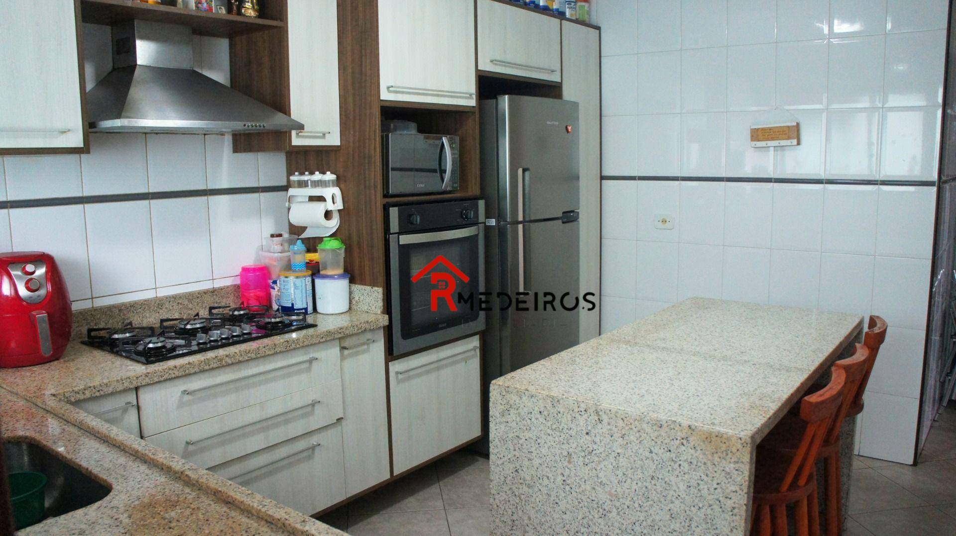 Apartamento à venda com 3 quartos, 107m² - Foto 7