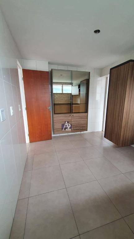 Apartamento à venda com 2 quartos, 79m² - Foto 8