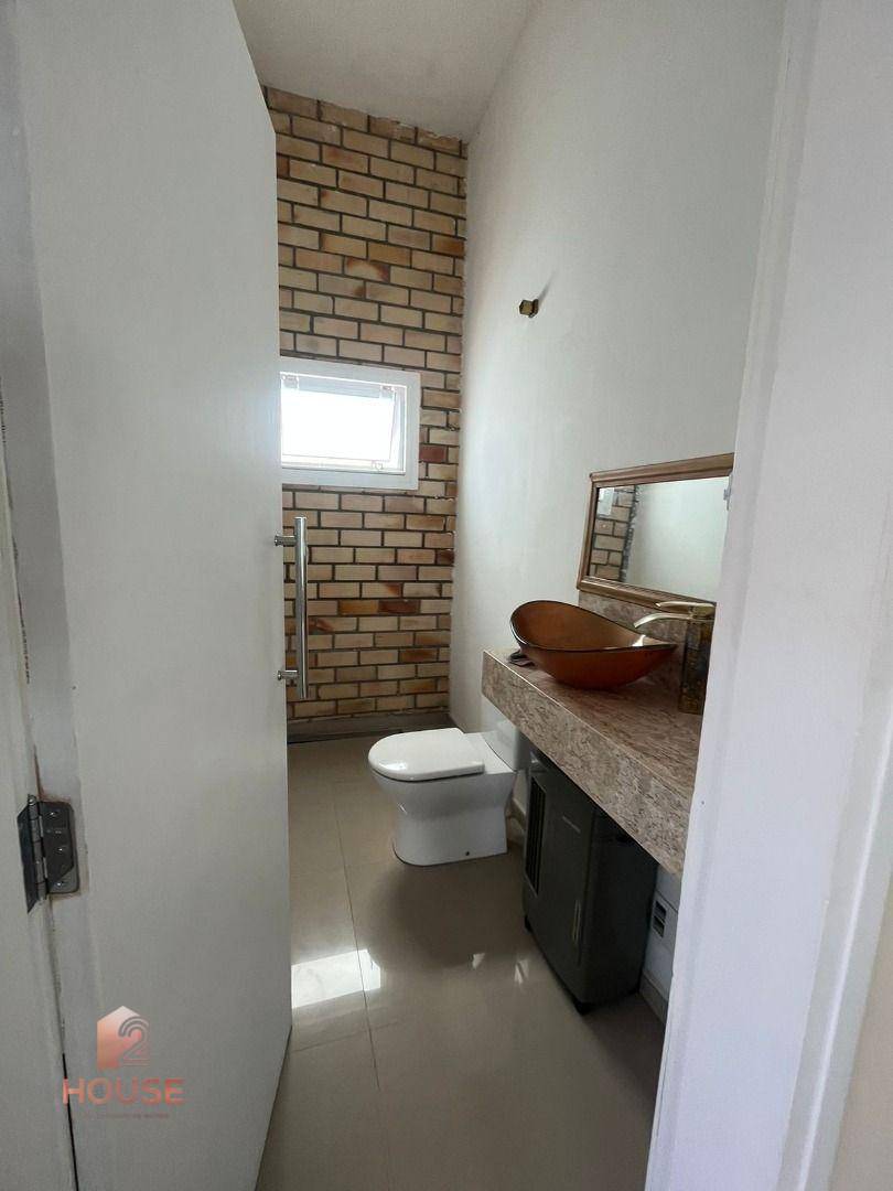 Casa de Condomínio para alugar com 3 quartos, 230m² - Foto 12