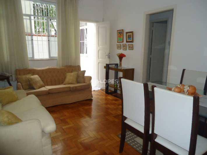 Apartamento à venda com 2 quartos, 74m² - Foto 1