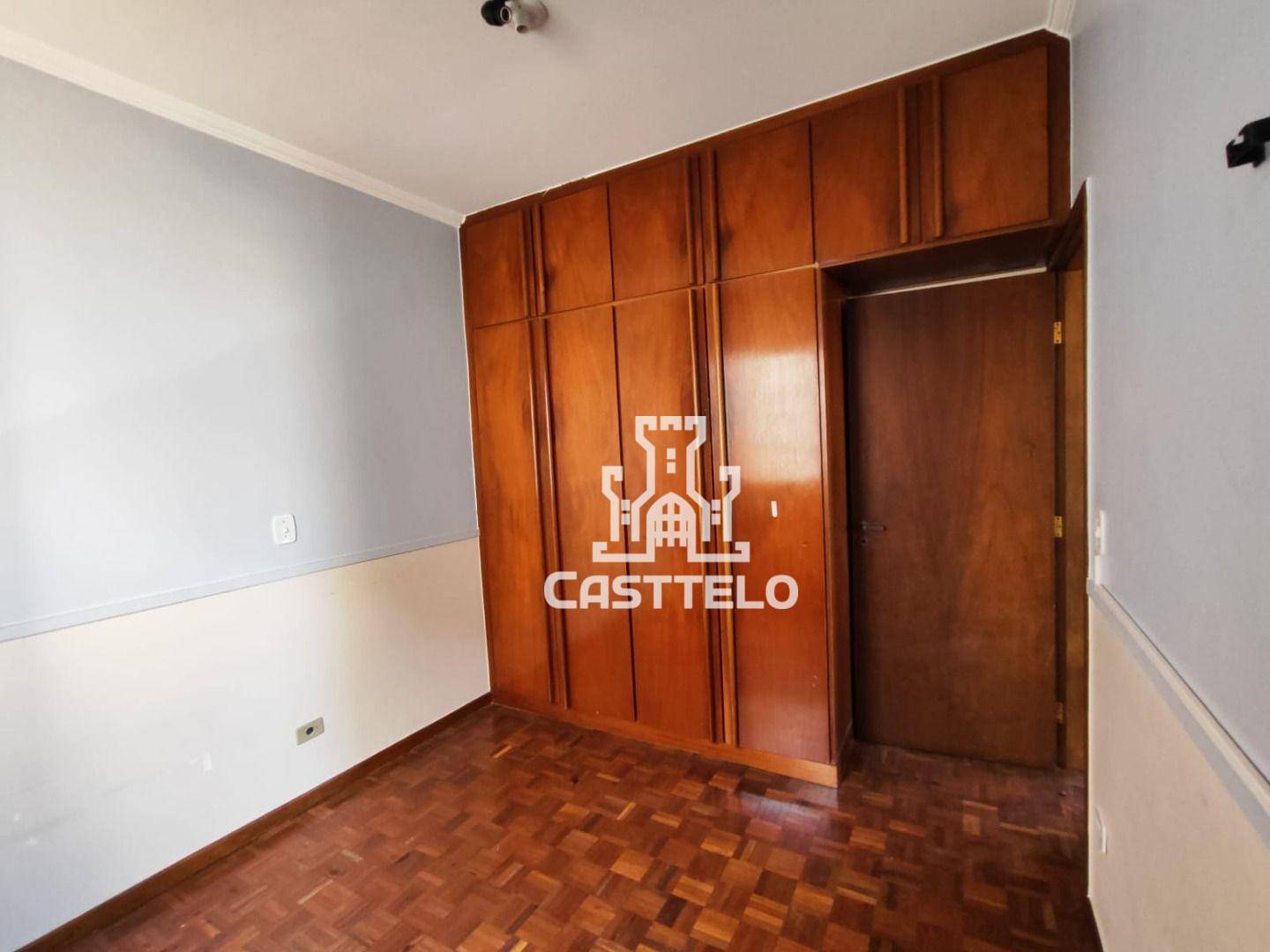 Casa à venda com 3 quartos, 222m² - Foto 10