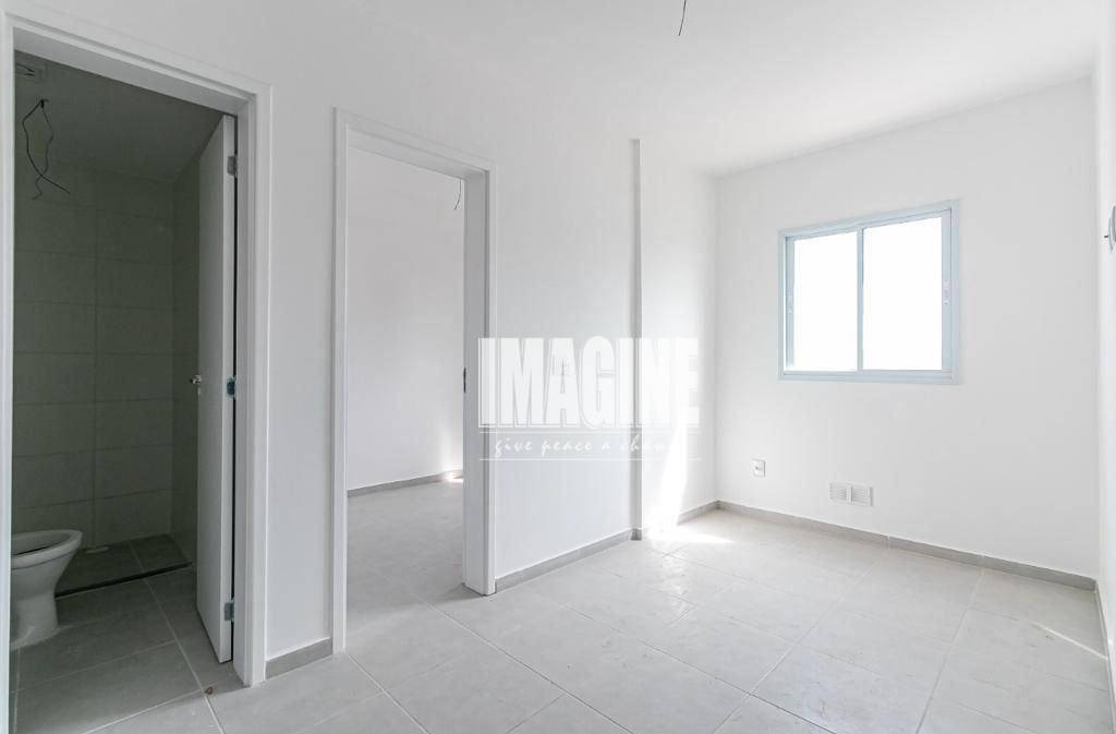 Apartamento à venda com 2 quartos, 39m² - Foto 2