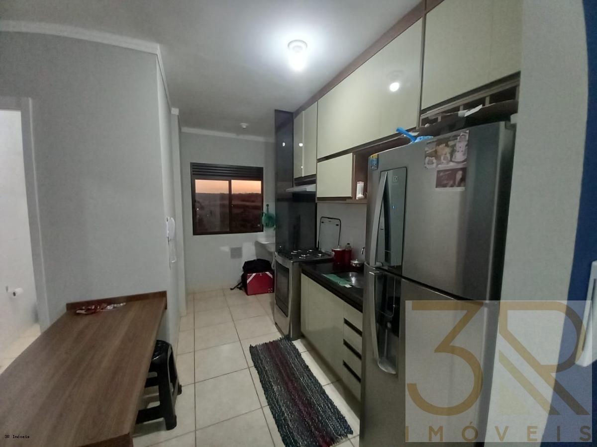 Apartamento à venda com 2 quartos, 42m² - Foto 1