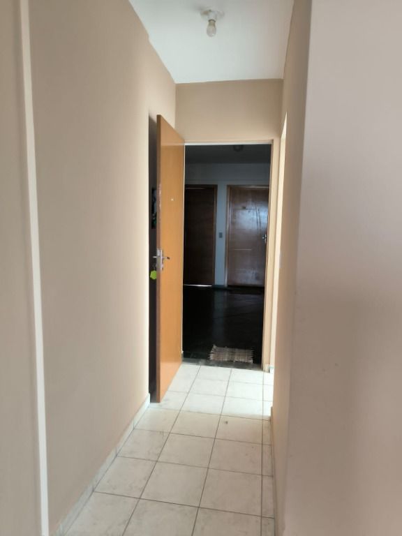 Apartamento à venda com 3 quartos, 64m² - Foto 5