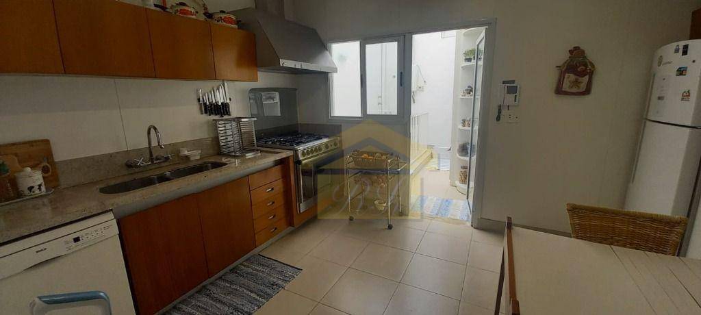 Casa à venda com 3 quartos, 250m² - Foto 8