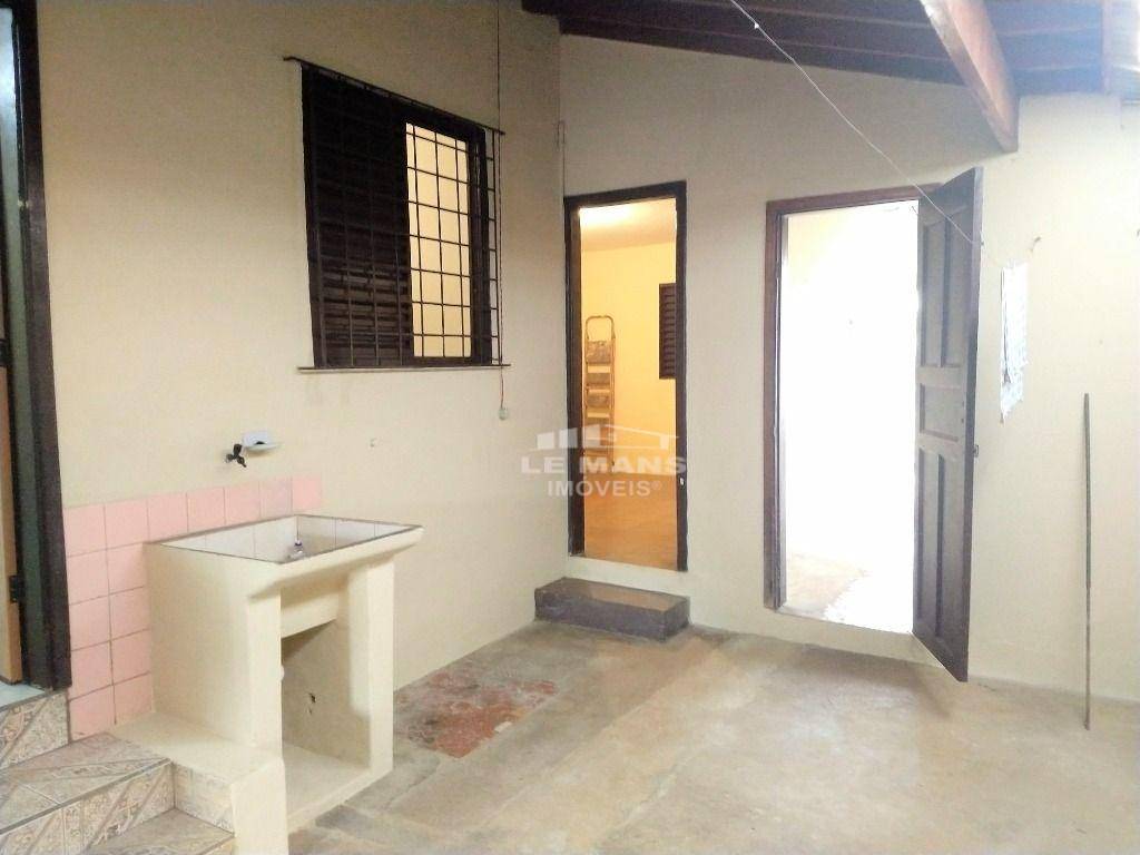 Casa à venda com 4 quartos, 108m² - Foto 14