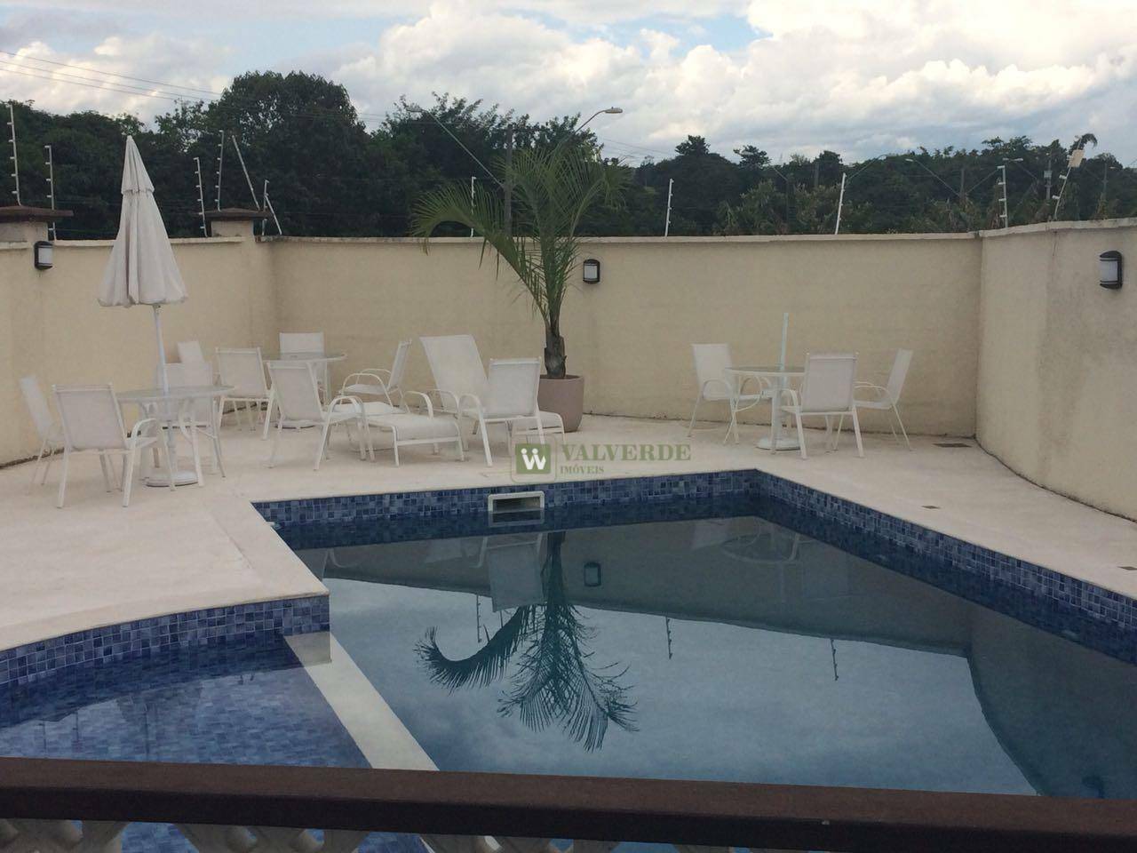 Casa de Condomínio à venda e aluguel com 3 quartos, 154m² - Foto 29