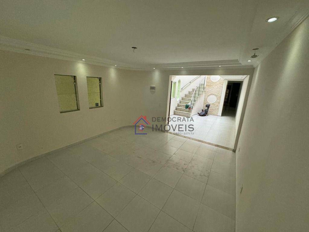 Sobrado à venda com 4 quartos, 264m² - Foto 3