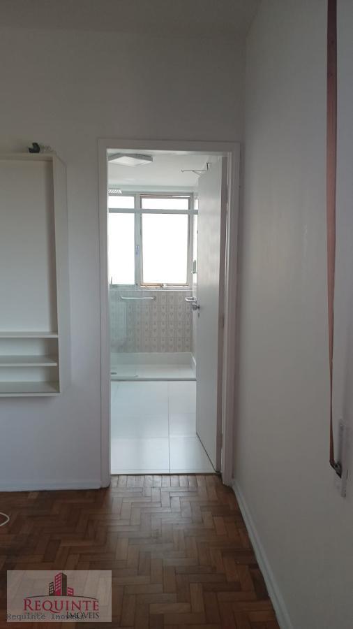 Apartamento para alugar com 3 quartos, 105m² - Foto 18