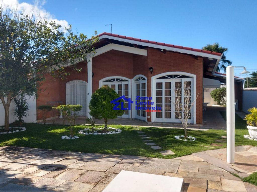 Casa à venda com 3 quartos, 232m² - Foto 3