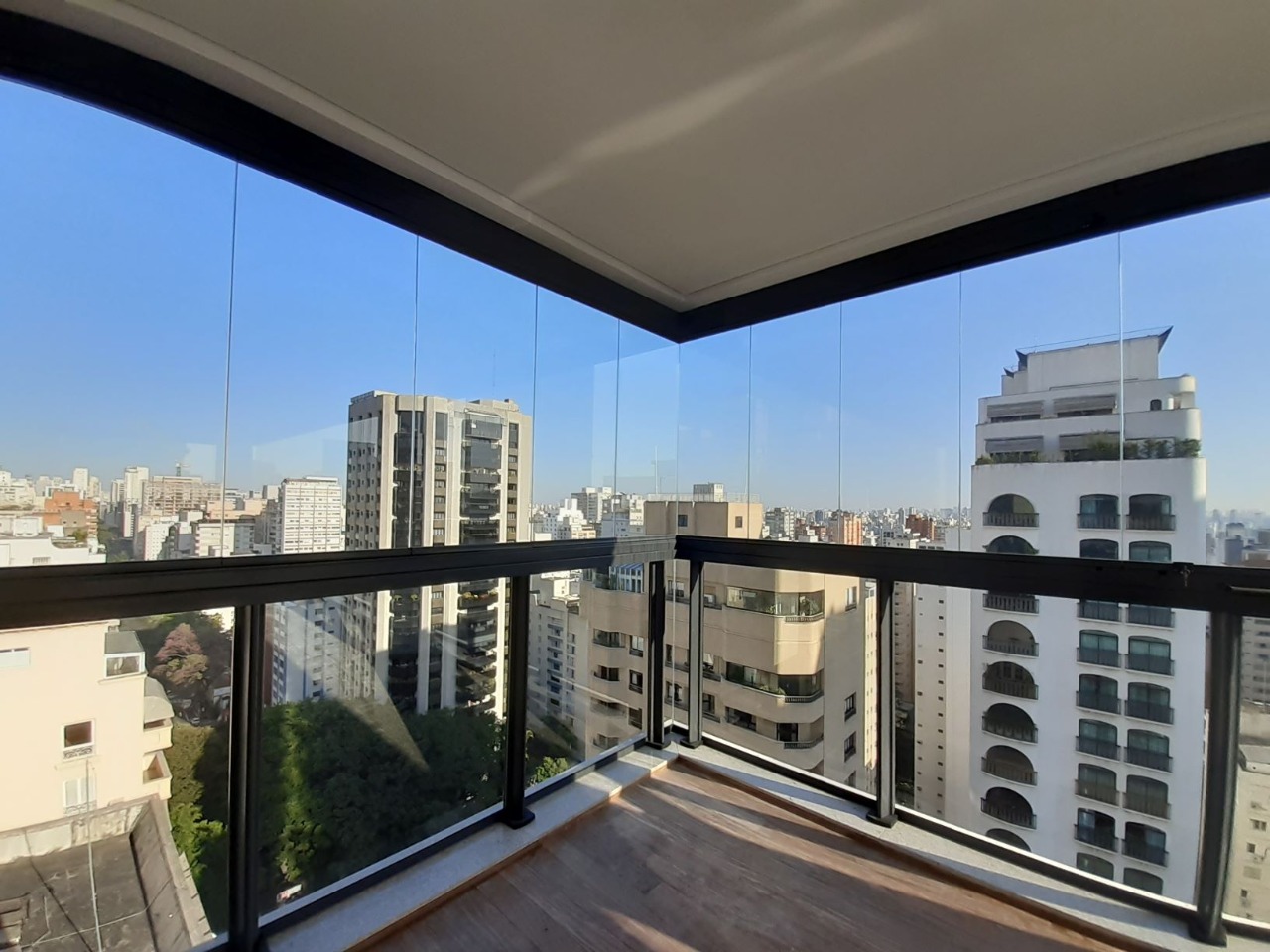 Apartamento à venda com 3 quartos, 205m² - Foto 4