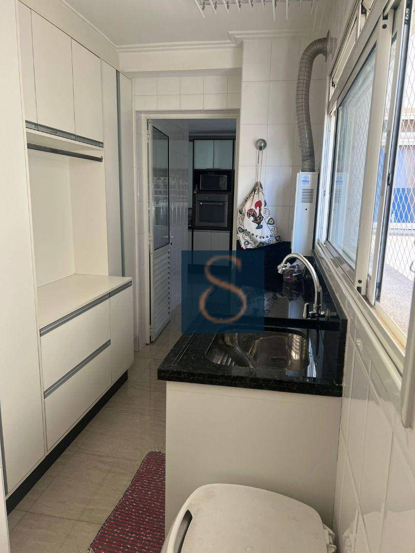 Apartamento à venda com 3 quartos, 194m² - Foto 17