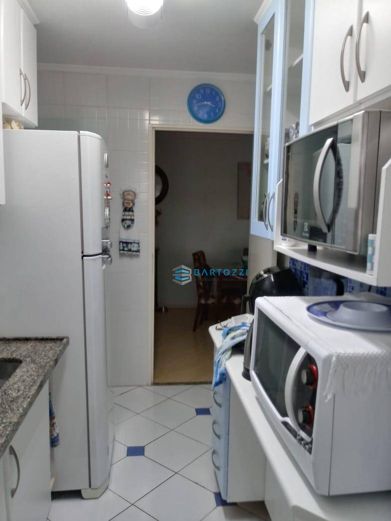 Apartamento à venda com 2 quartos, 63m² - Foto 12