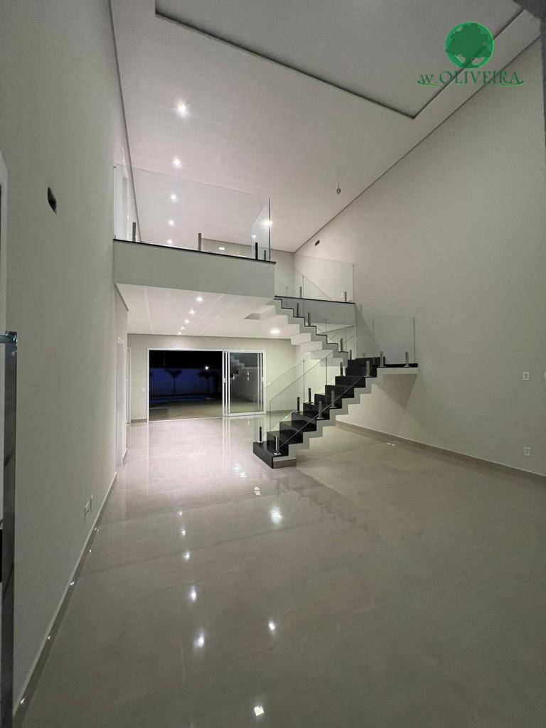 Sobrado à venda com 3 quartos, 284m² - Foto 2