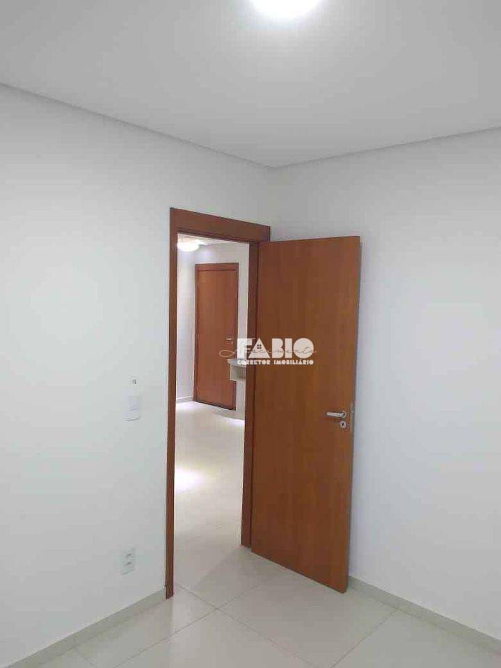 Apartamento à venda com 2 quartos, 45m² - Foto 2