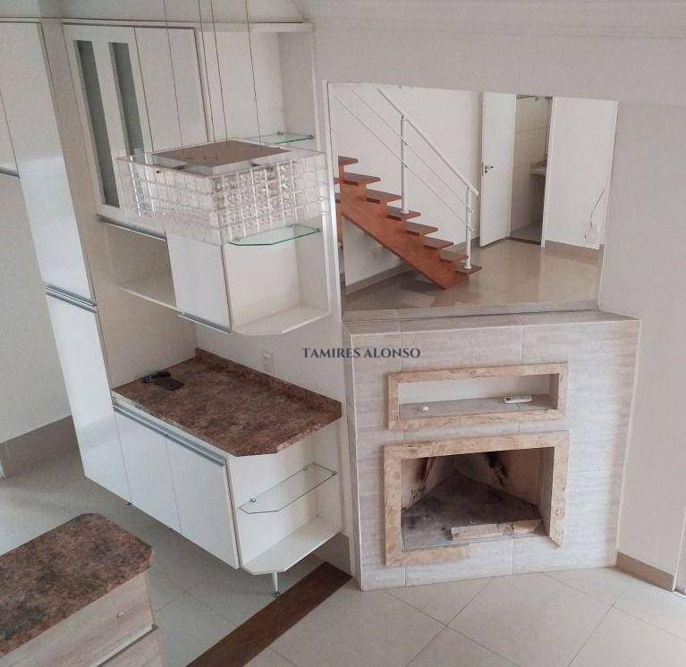 Casa à venda com 3 quartos, 105m² - Foto 4