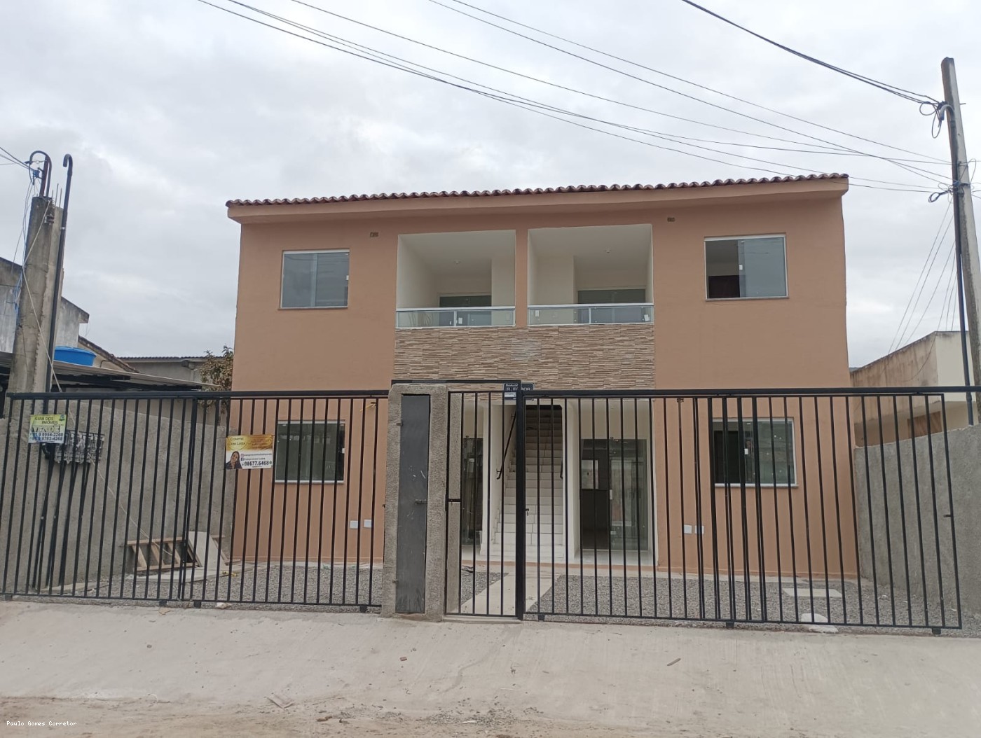 Casa à venda com 3 quartos, 70m² - Foto 1