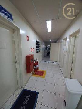 Prédio Inteiro para alugar, 1200m² - Foto 29