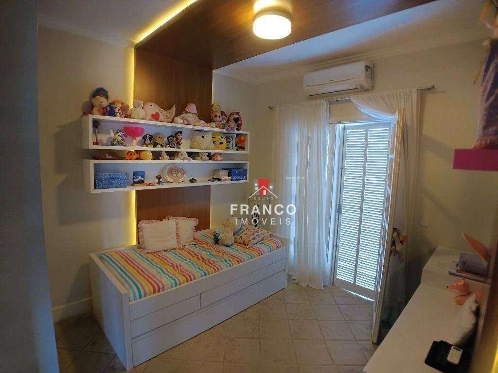 Casa de Condomínio à venda com 3 quartos, 220m² - Foto 29